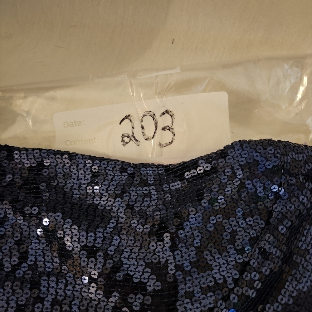 Free People Sequin beautiful  luxury blouse. Size XS Navy Blue top. NWT #party - Picture 7 of 7